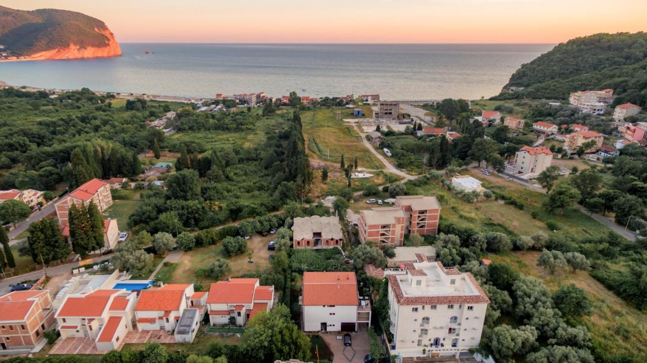 Holiday Home Sea Petrovac エクステリア 写真
