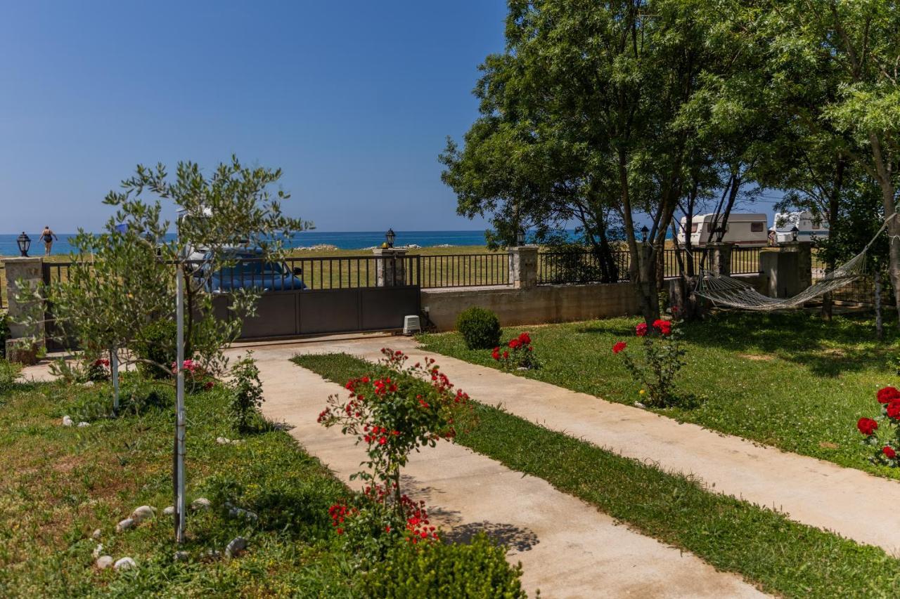 Holiday Home Sea Petrovac エクステリア 写真