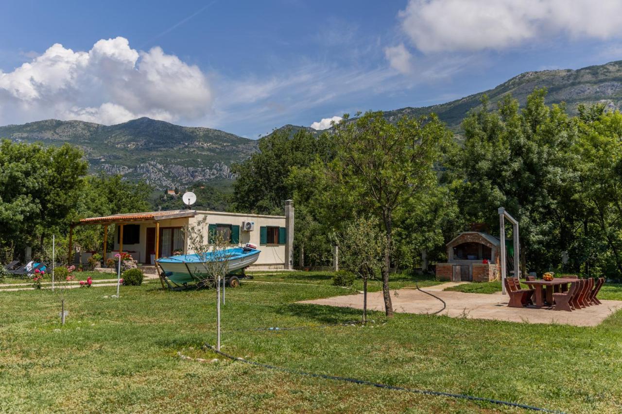 Holiday Home Sea Petrovac エクステリア 写真